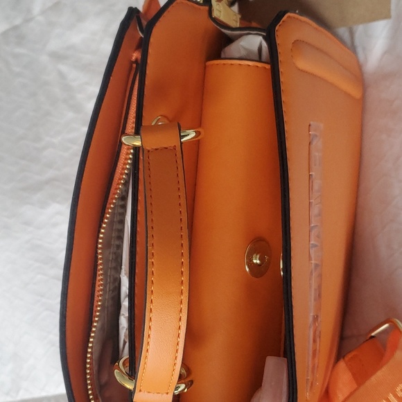 Steve madden purse - Picture 2 of 4